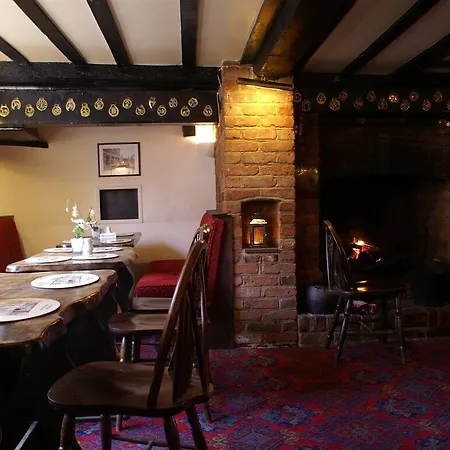 The Saracens Head-3